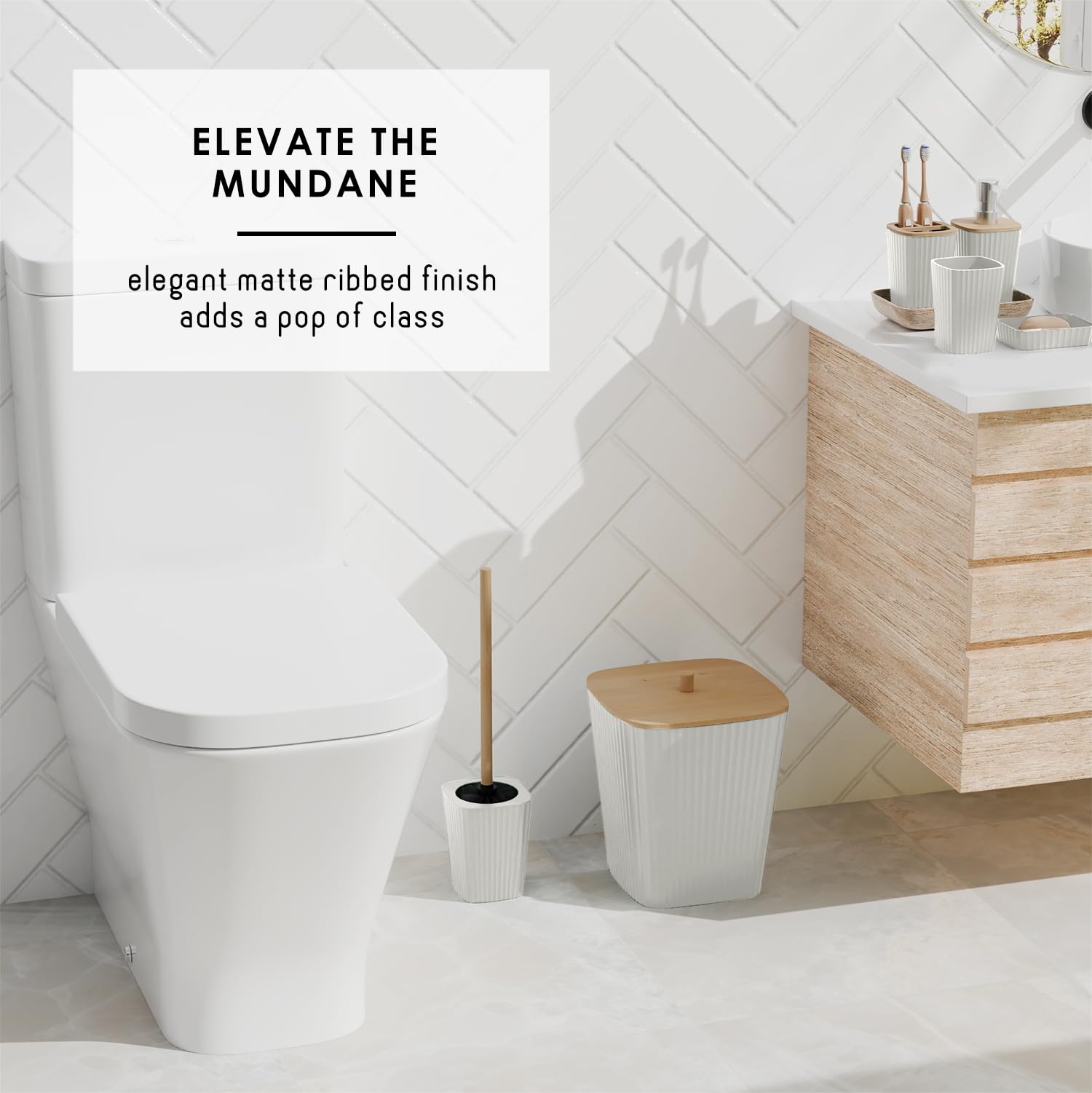 Clara Clark distributeur et gobelet sur lavabo, organisation pratique