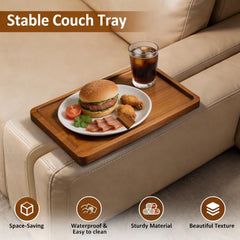 Clavorae plateau en usage avec boisson et snacks facilitant détente sur canapé