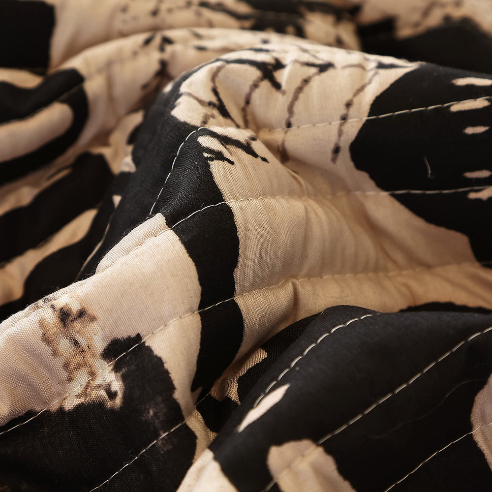 Cmfshape taies et housse coussin disposés pour un ensemble coordonné