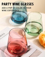 comfit verre bleu en usage sur terrasse apportant couleur et convivialité
