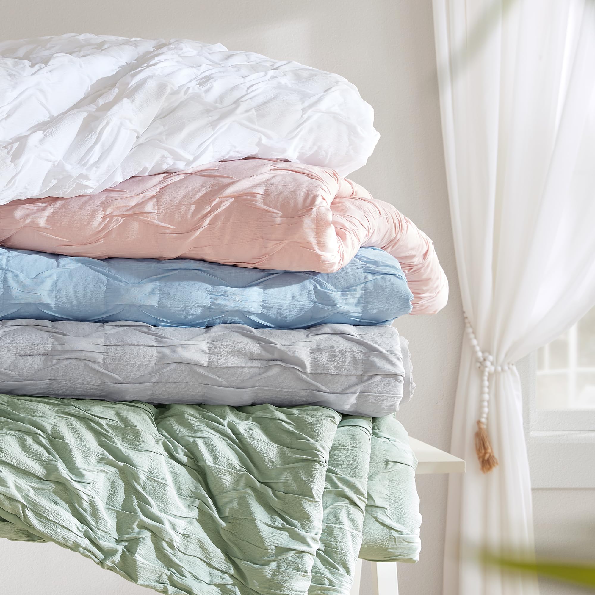 Comfort Spaces bordure et piquage bartack, maintien du garnissage sans grumeaux