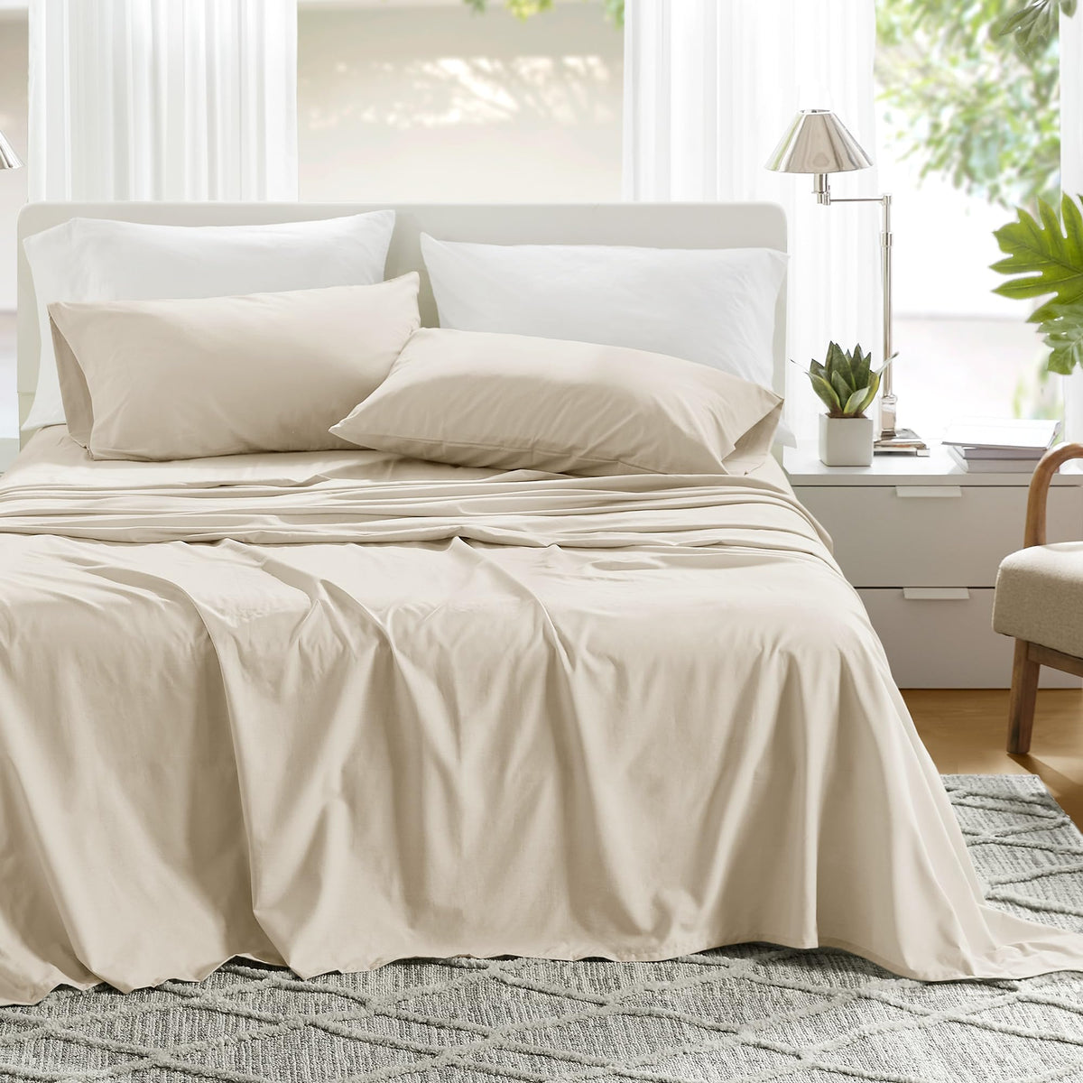 Comfort Spaces packaging avant montrant ensemble 4 pièces et design polyvalent