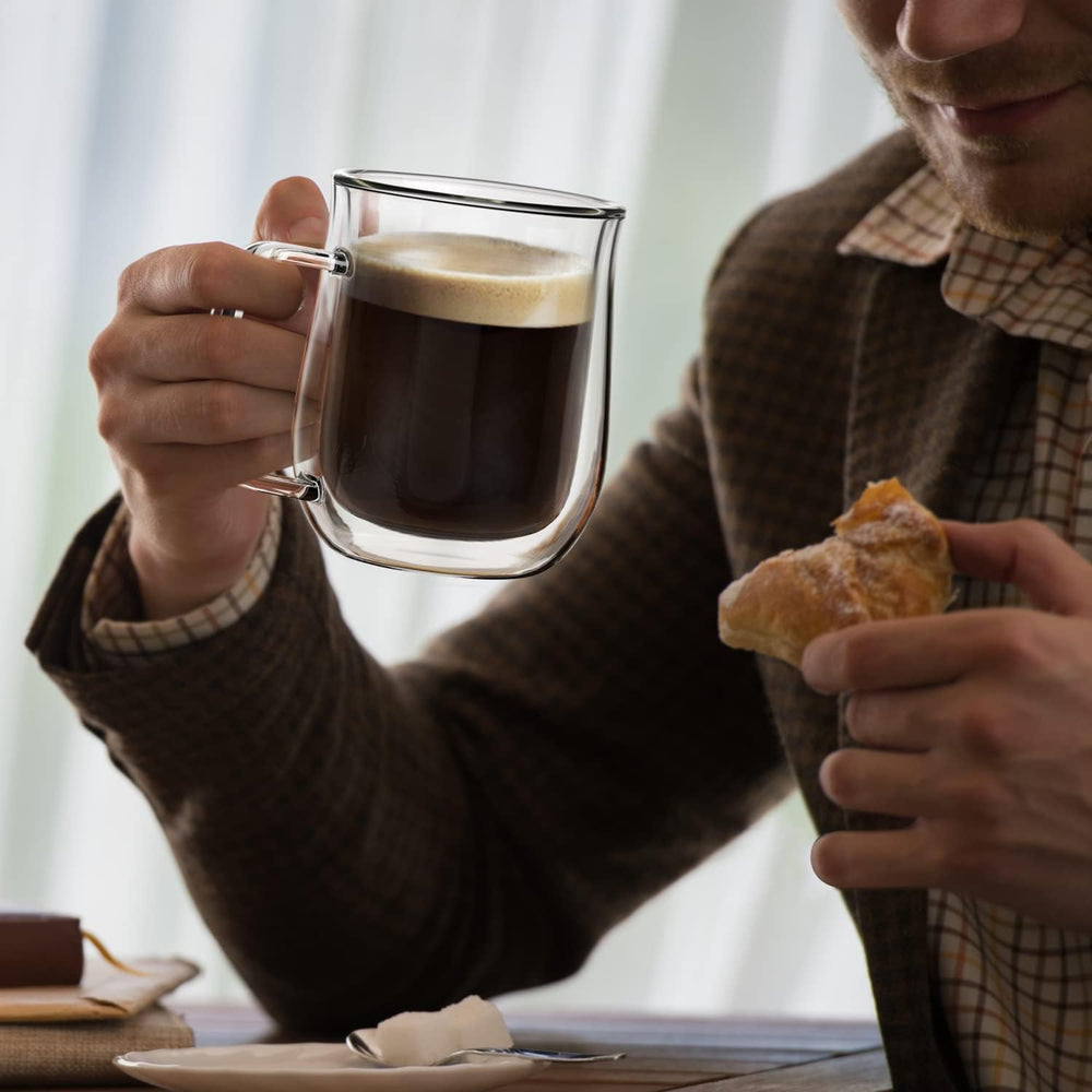 COMOME tasse avec cappuccino montrant rendu visuel des couches