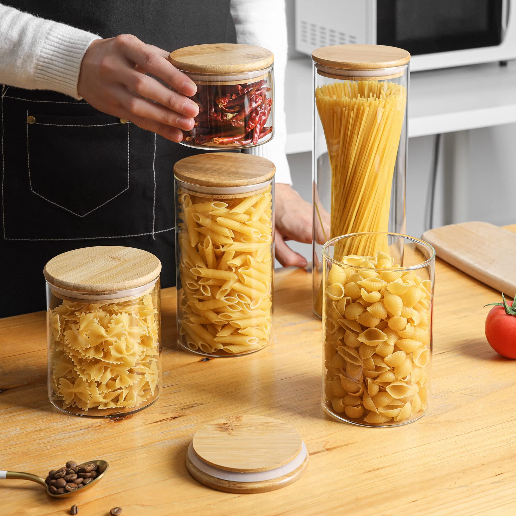 ComSaf bocaux en situation lifestyle dans cuisine moderne, finition élégante