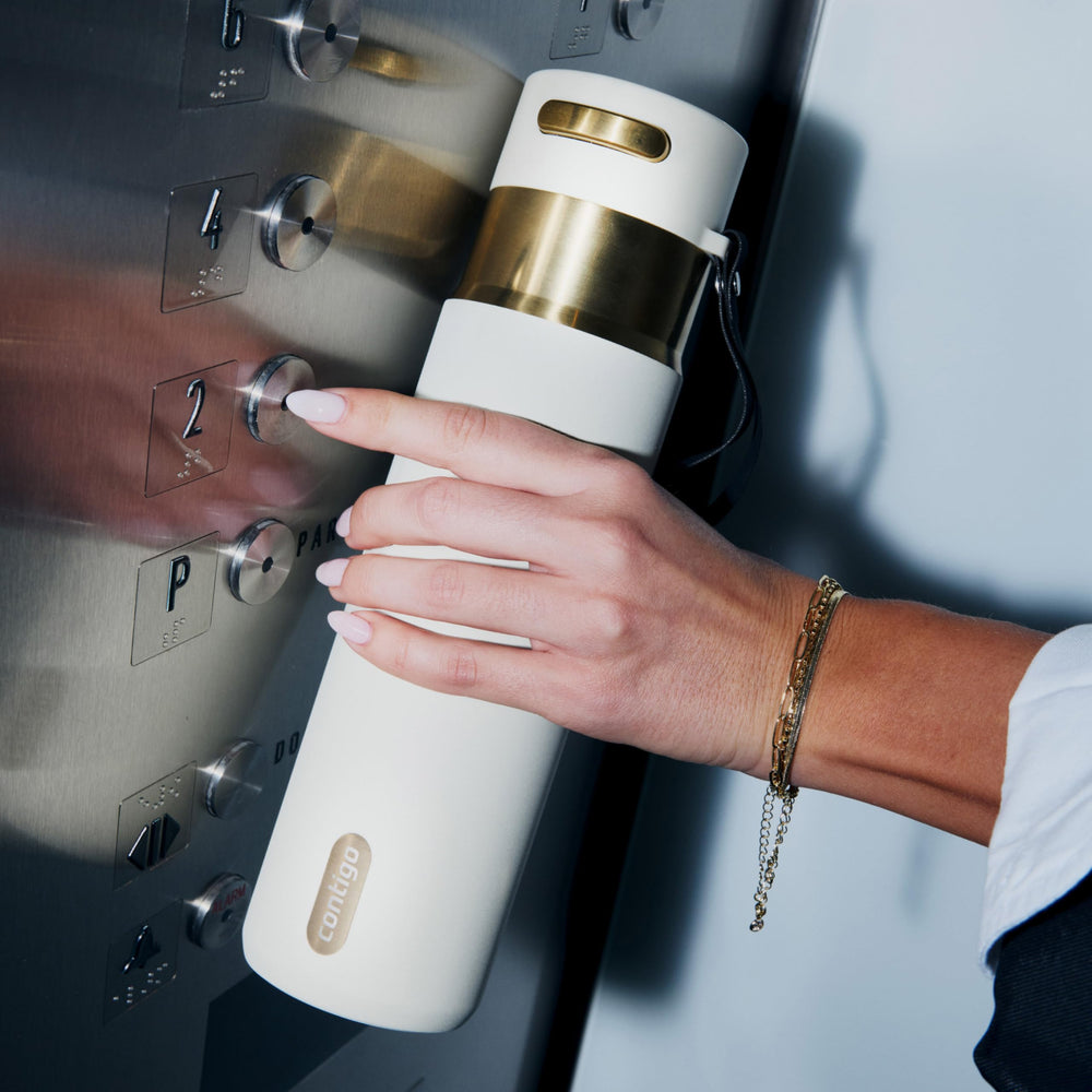 Contigo AutoSeal en situation lifestyle ajoutant style et performance