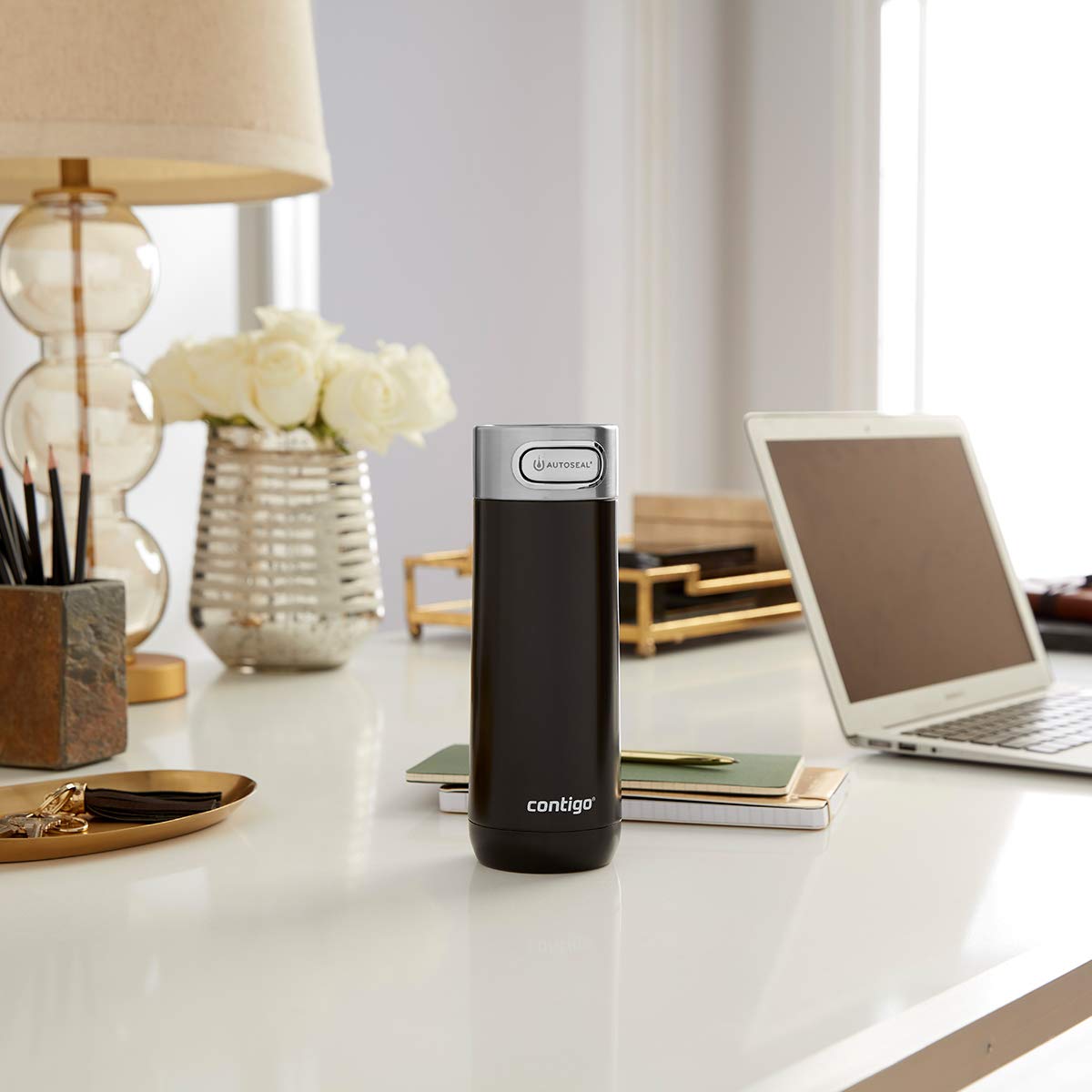 Contigo Luxe contenant boisson chaude montrant maintien de température