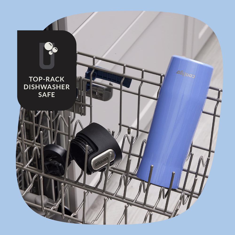 Contigo West Loop à côté d’un smartphone pour illustrer l’échelle pratique