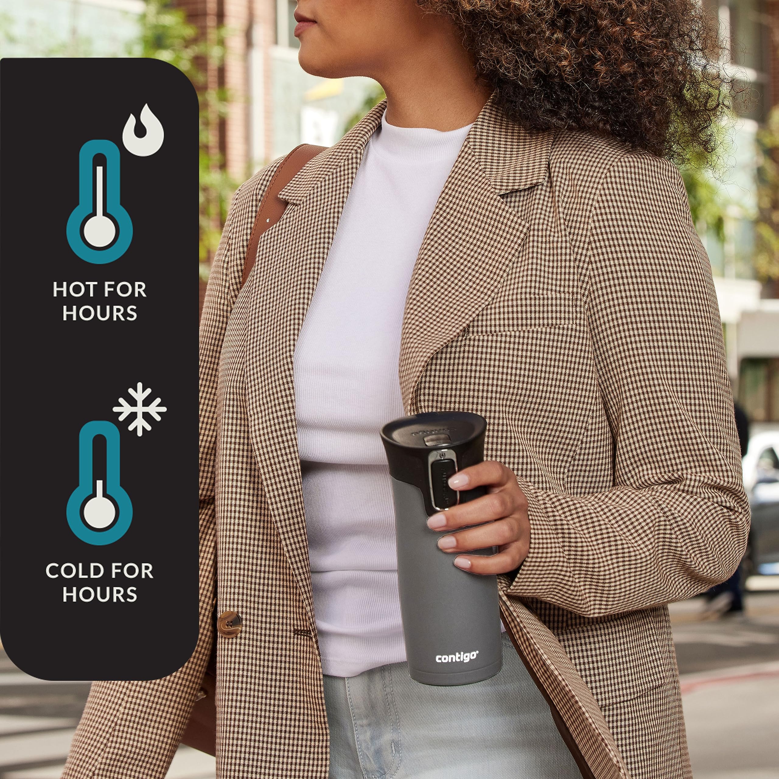 Contigo West Loop tenu en main, une main pour boire facilement