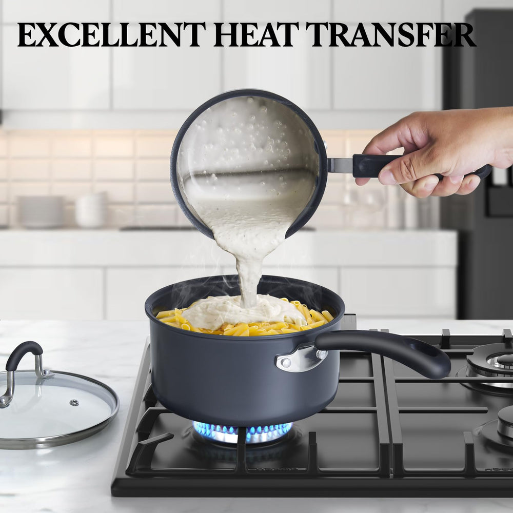 Cook N Home poêle 9,5" en action pour saisir uniformément les aliments