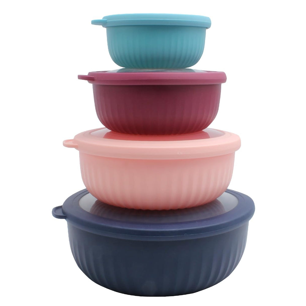 COOK WITH COLOR ensemble de bols devant montrant les quatre tailles et couvercles pour polyvalence