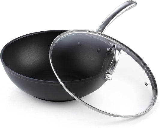 Cooks Standard wok 28 cm face avec couvercle montrant polyvalence