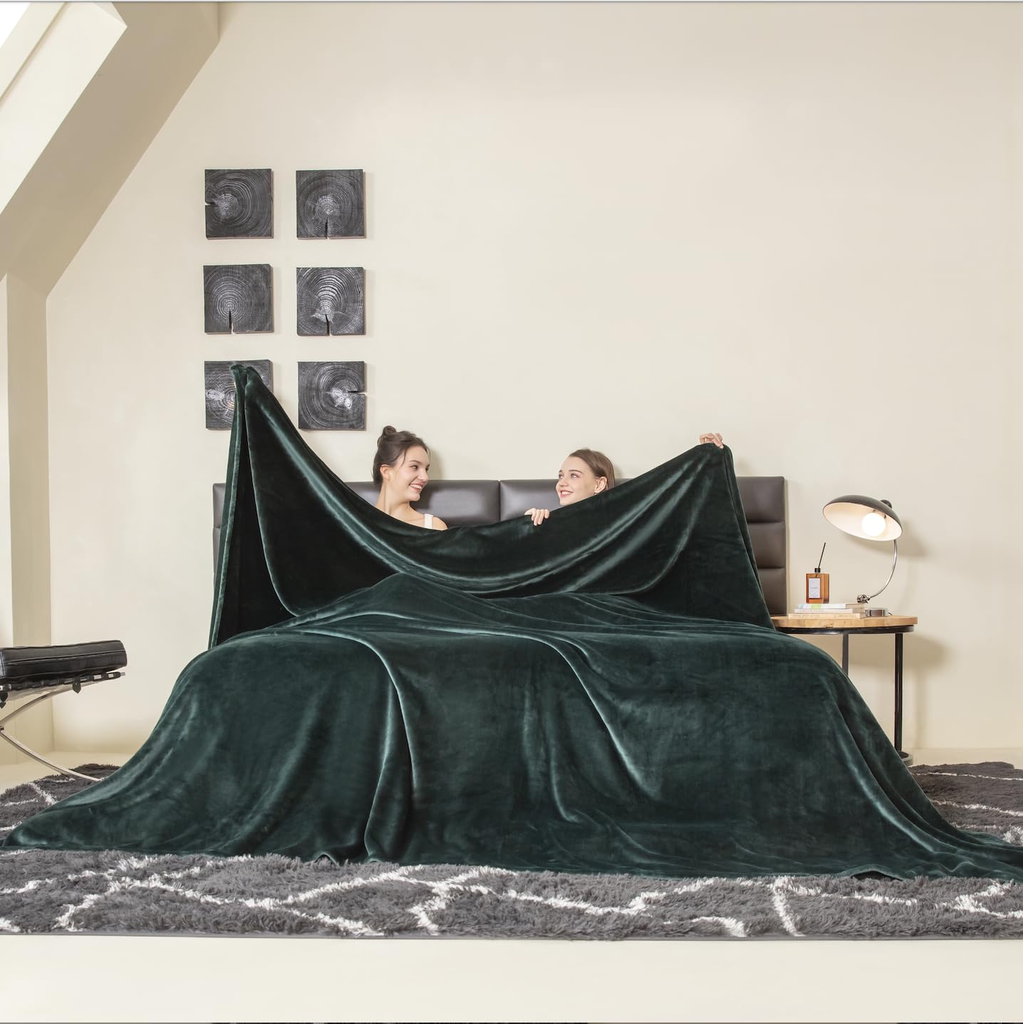 COOVA couverture oversized face avant vert forêt montrant taille et drapé confortable