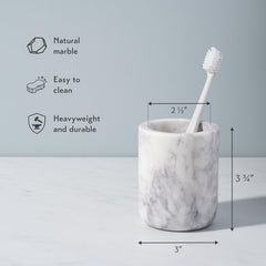 Cork & Mill porte-brosses en situation sur plan de toilette améliorant organisation