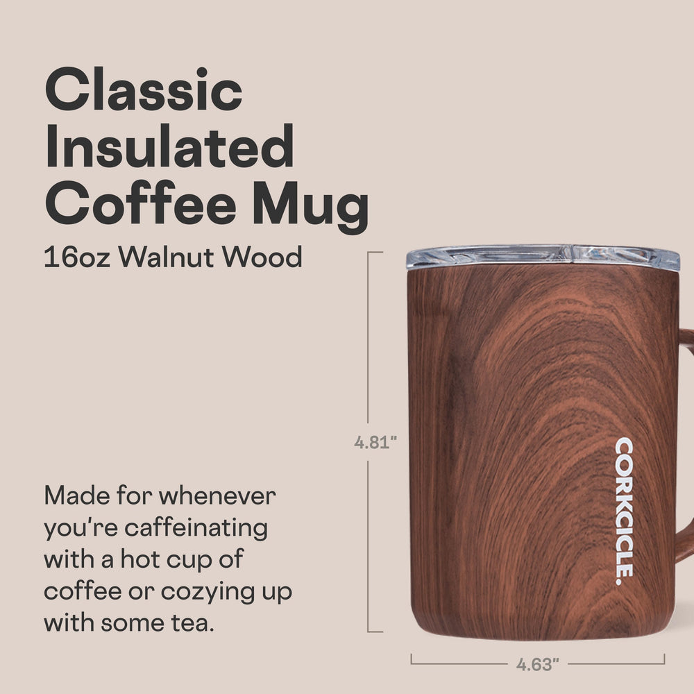 Corkcicle mug vu de côté avec anse ergonomique pour une prise sûre et confortable