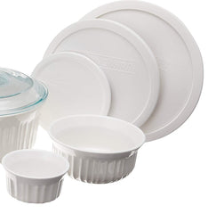 CorningWare plat en usage avec gratin chaud montrant polyvalence cuisson
