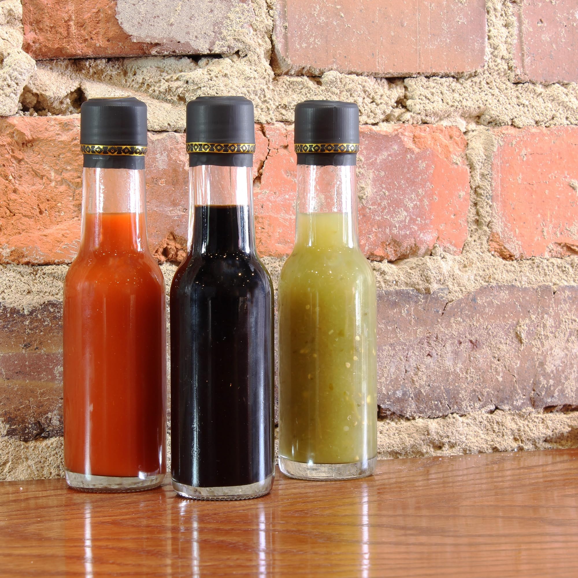 Cornucopia Brands bouteille remplie démontrant utilisation condiment