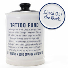 Cottage Creek gros plan de l'inscription bleu « Tattoo Fund » résistant pour motivation