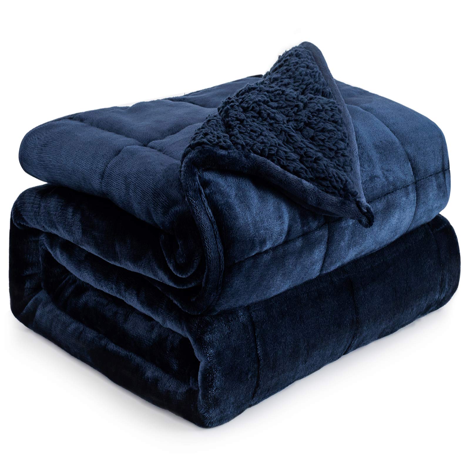 Cottonblue face avant du produit montrant le plaid bleu marine et l’emballage élégant