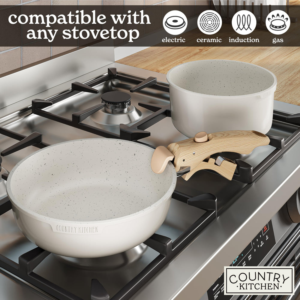 Country Kitchen comparaison taille main, démontre portabilité et format compact