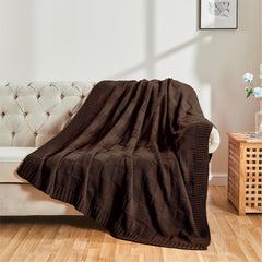 CozeCube plaid sur canapé en situation, crée ambiance cosy