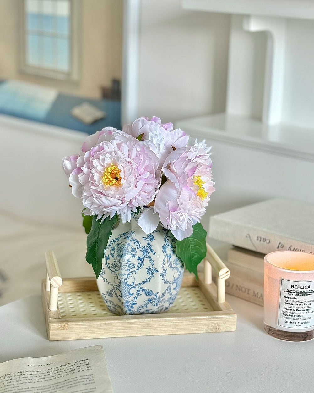 COZLIV vase bleu posé sur cheminée montrant intégration décorative