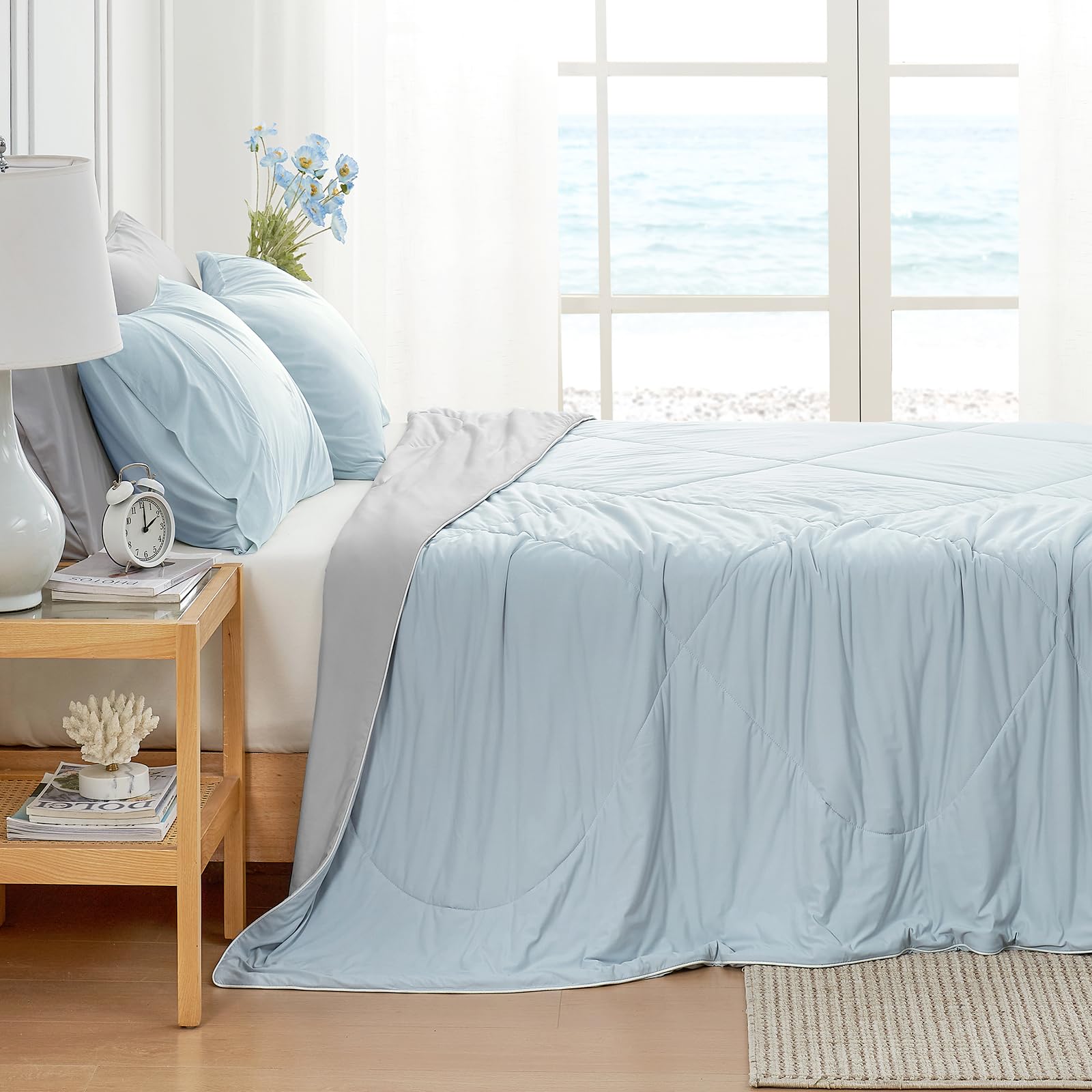 Cozy Bliss couette étalée sur lit queen illustrant fraîcheur et confort nocturne