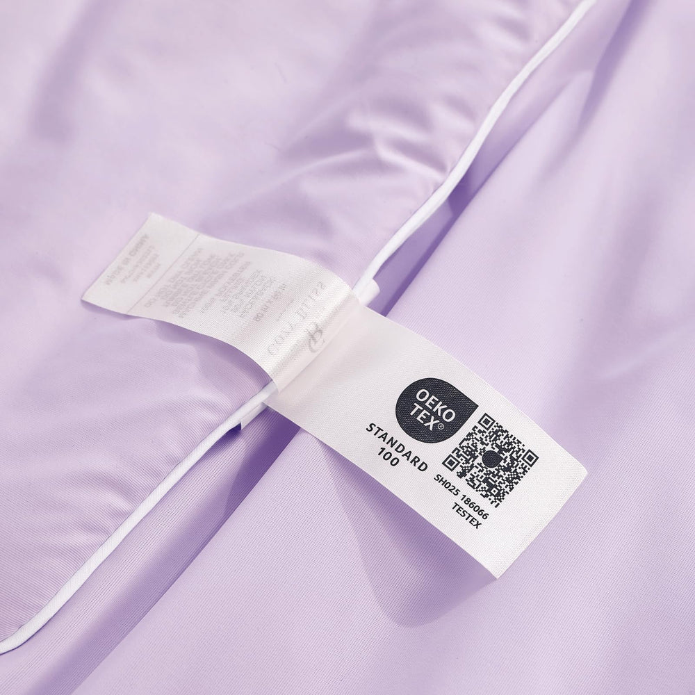 Cozy Bliss zoom sur garnissage microfibre montrant gonflant et légèreté