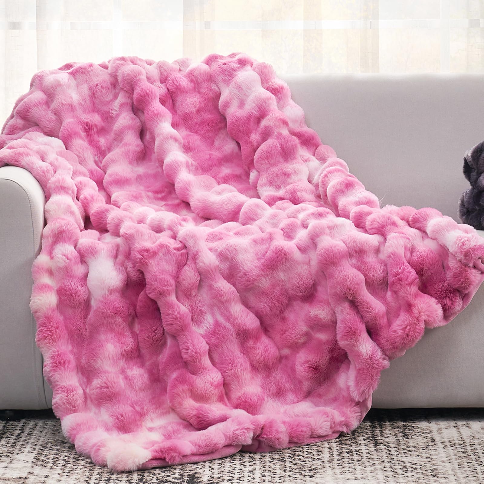 Cozy Bliss vue avant du plaid tie-dye rose pour décoration chaleureuse