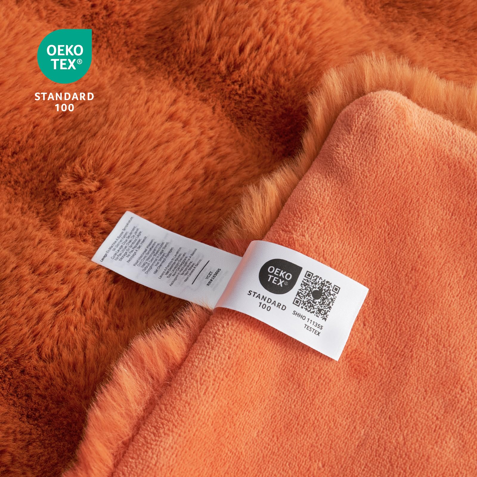 Cozy Bliss plié montrant l'épaisseur 630GSM et maintien de la forme