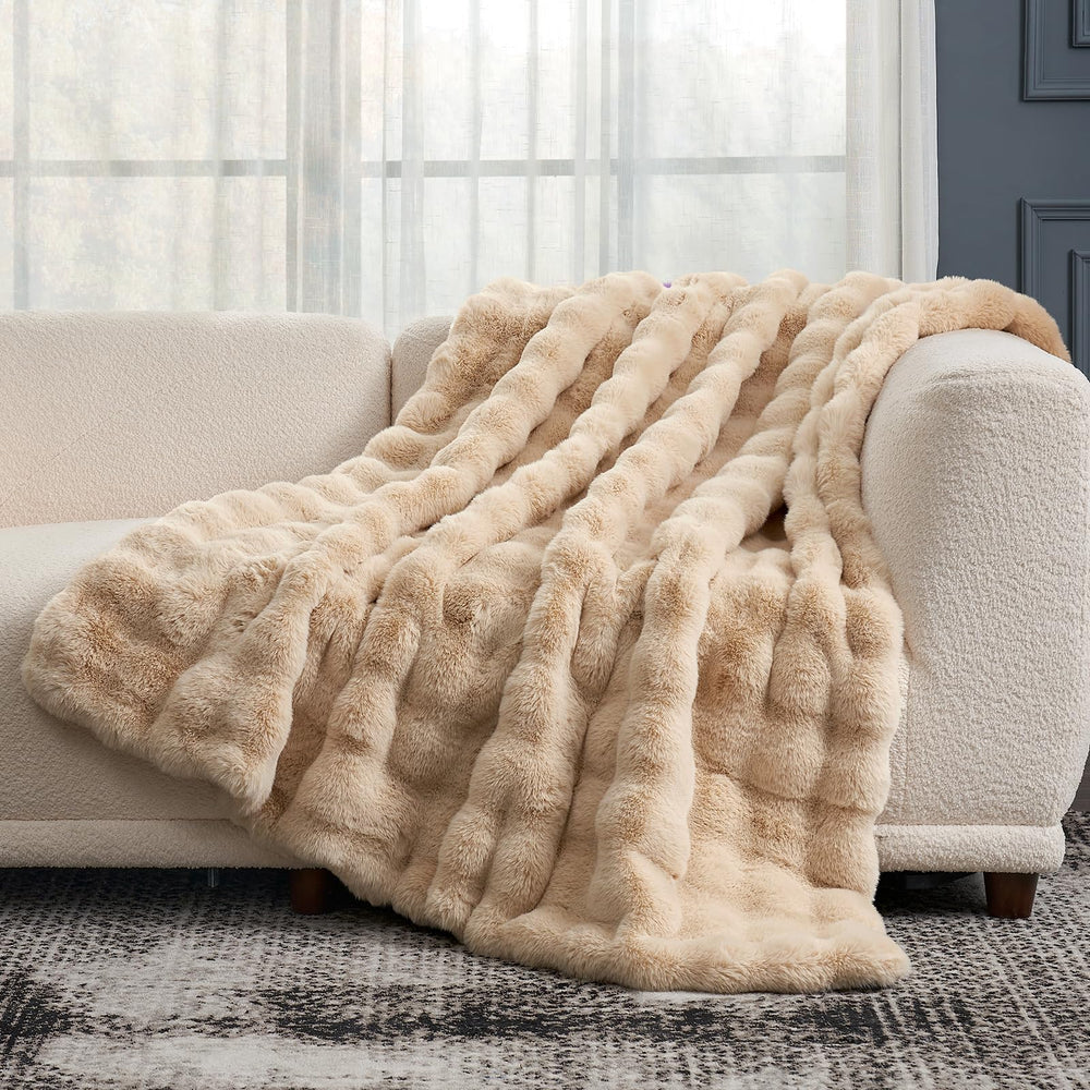 Cozy Bliss comparaison taille avec coussin pour visualiser proportions