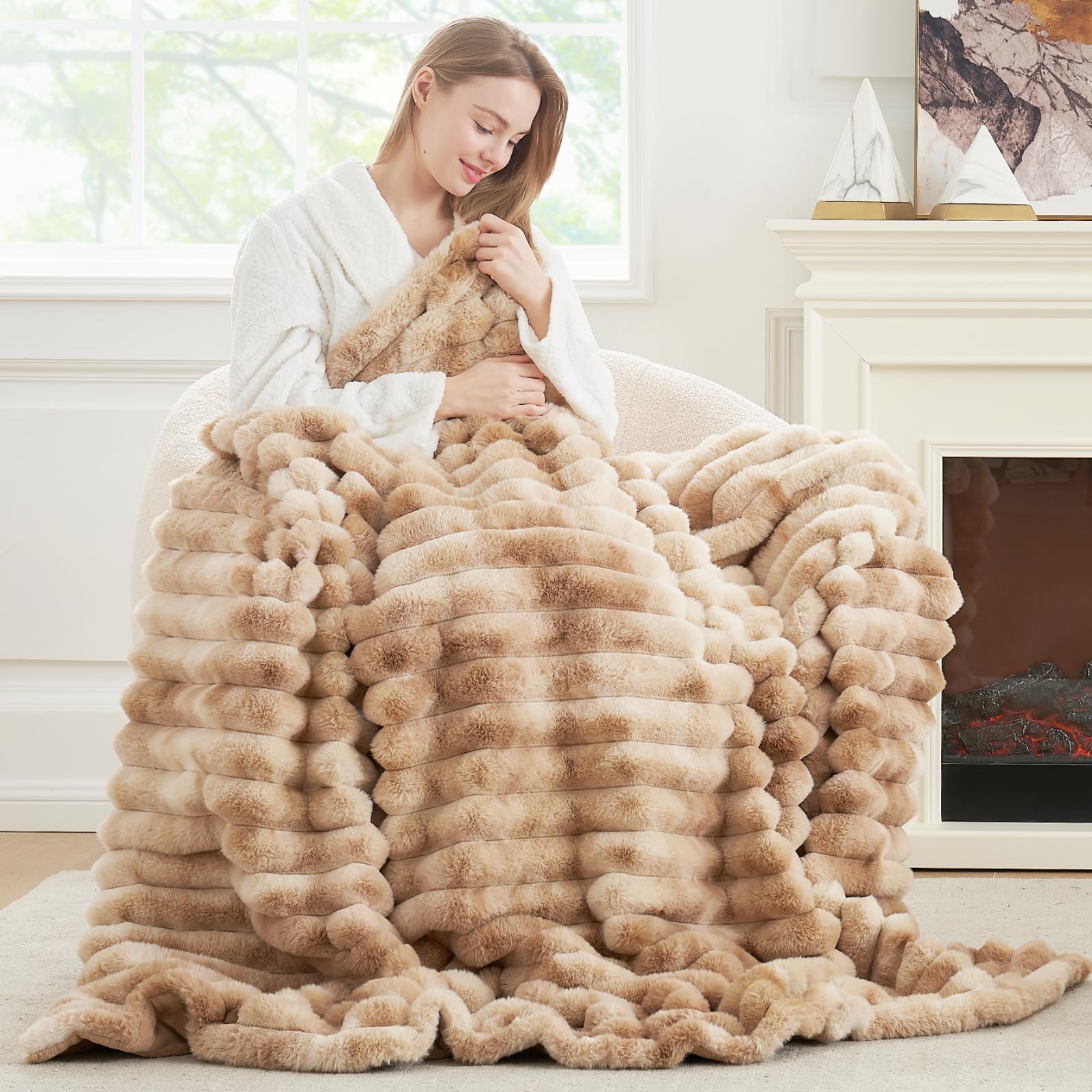 Zoom sur la fausse fourrure Cozy Bliss montrant douceur et toucher agréable