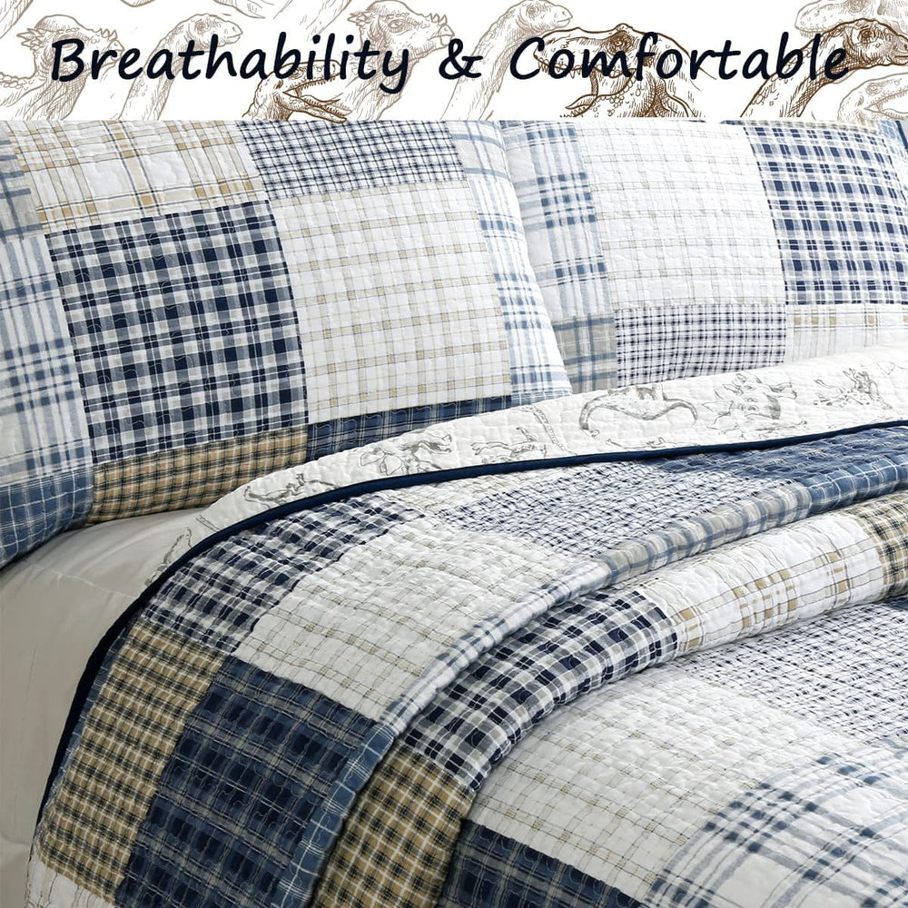 Cozy Line enfant assis sur le lit montrant confort et usage quotidien