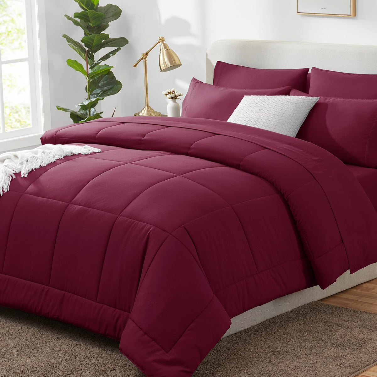 CozyLux vue avant de la couette burgundy offrant style et chaleur équilibrée