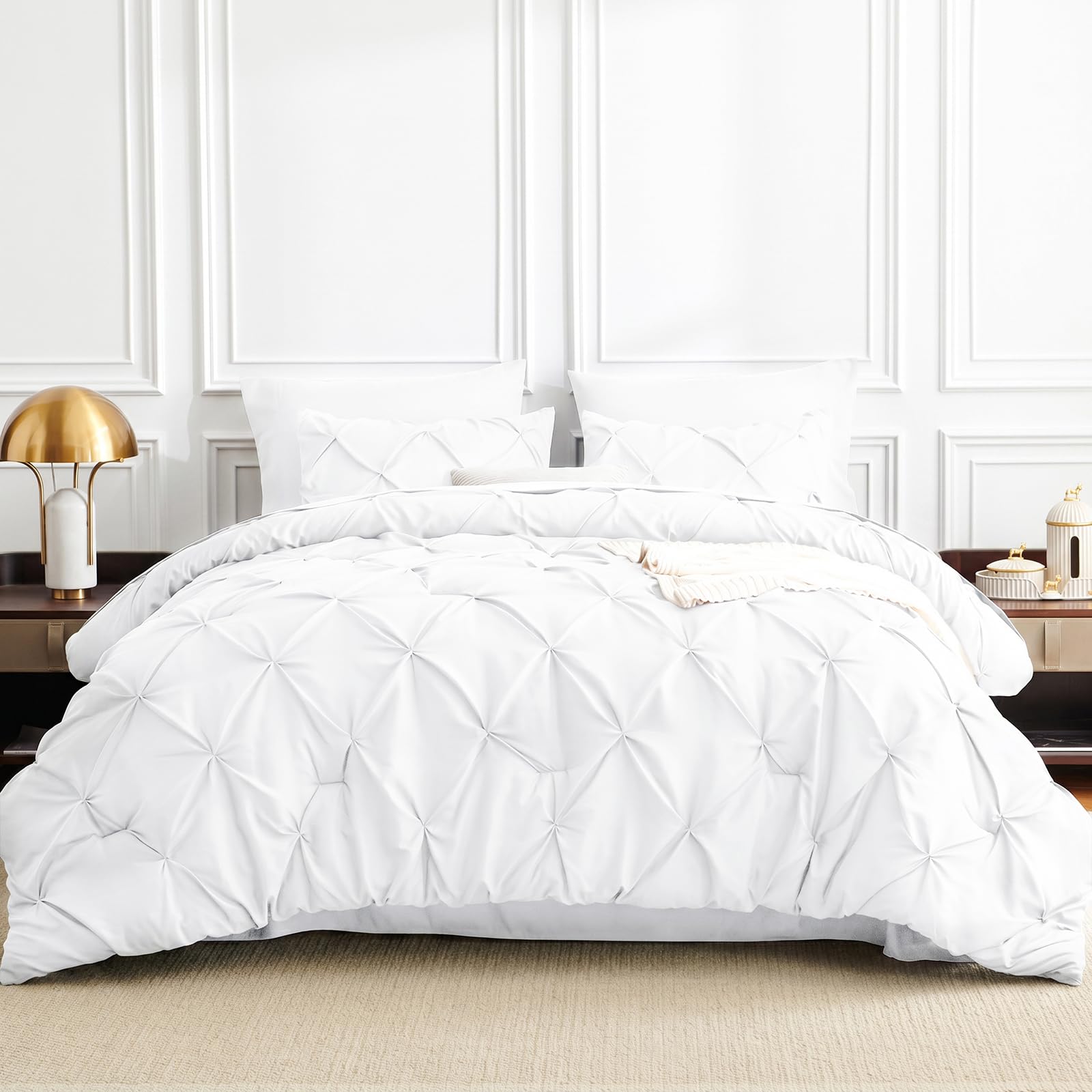 CozyLux gros plan sur les coutures pintuck offrant finition élégante et texture
