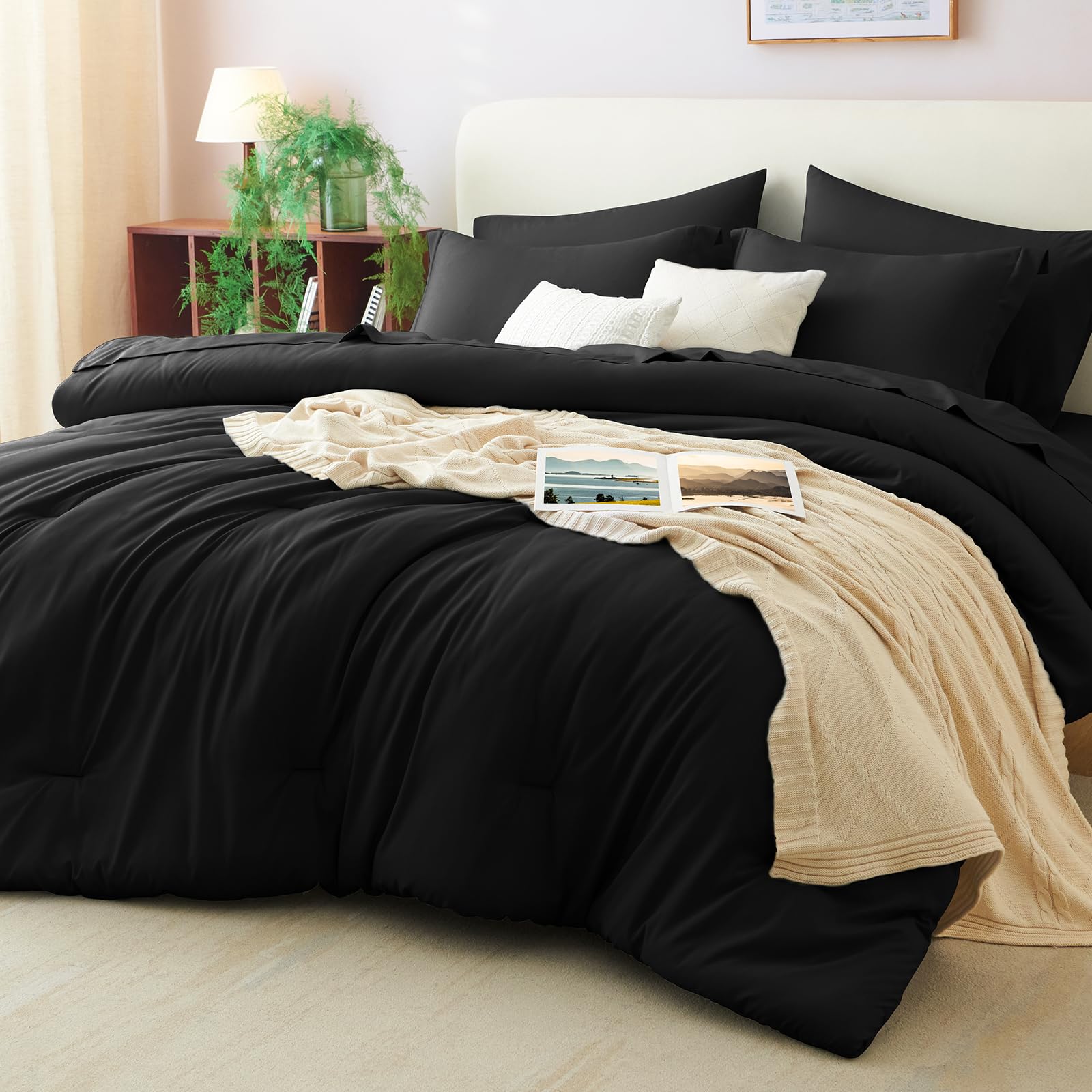 CozyLux ensemble face montrant look noir et finition nette pour une chambre moderne