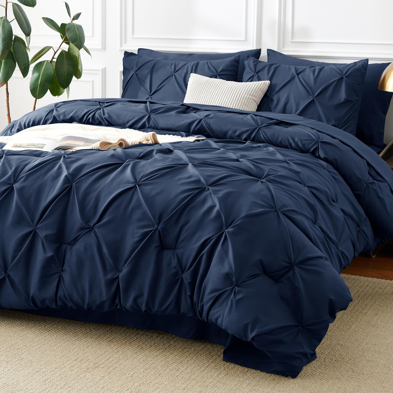 CozyLux face avant navy montrant finition pintuck et esthétique soignée