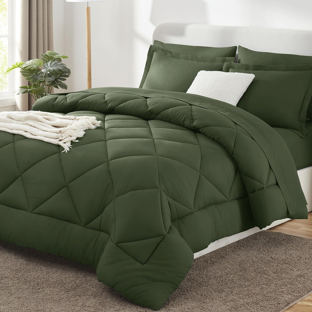 Couette CozyLux face avant en vert olive, apparence soignée et accueillante