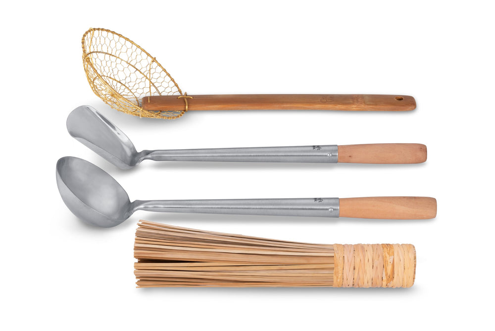 Craft Wok passoire laiton en action pour égoutter friture rapidement