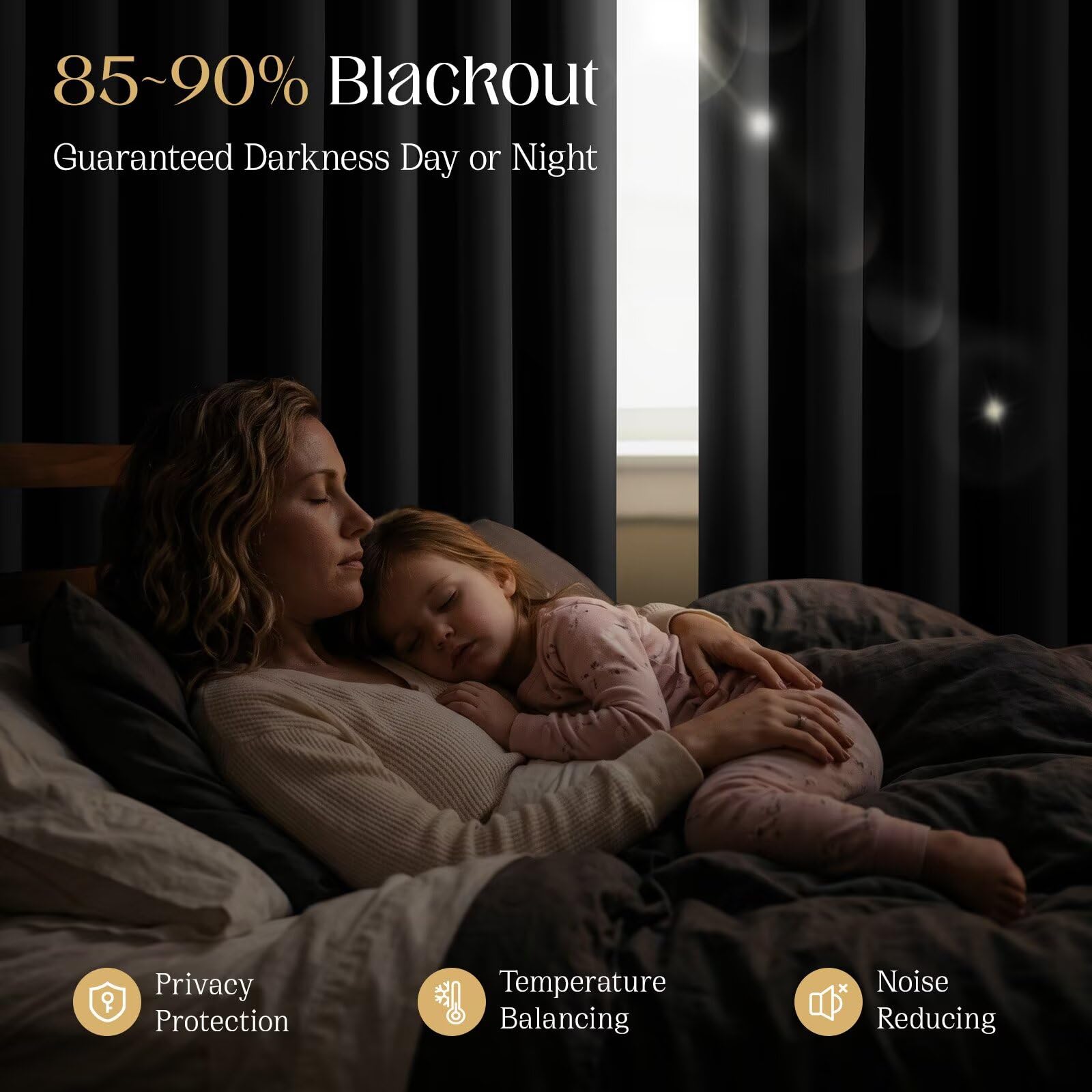 CUCRAF rideau installé dans chambre moderne améliorant intimité