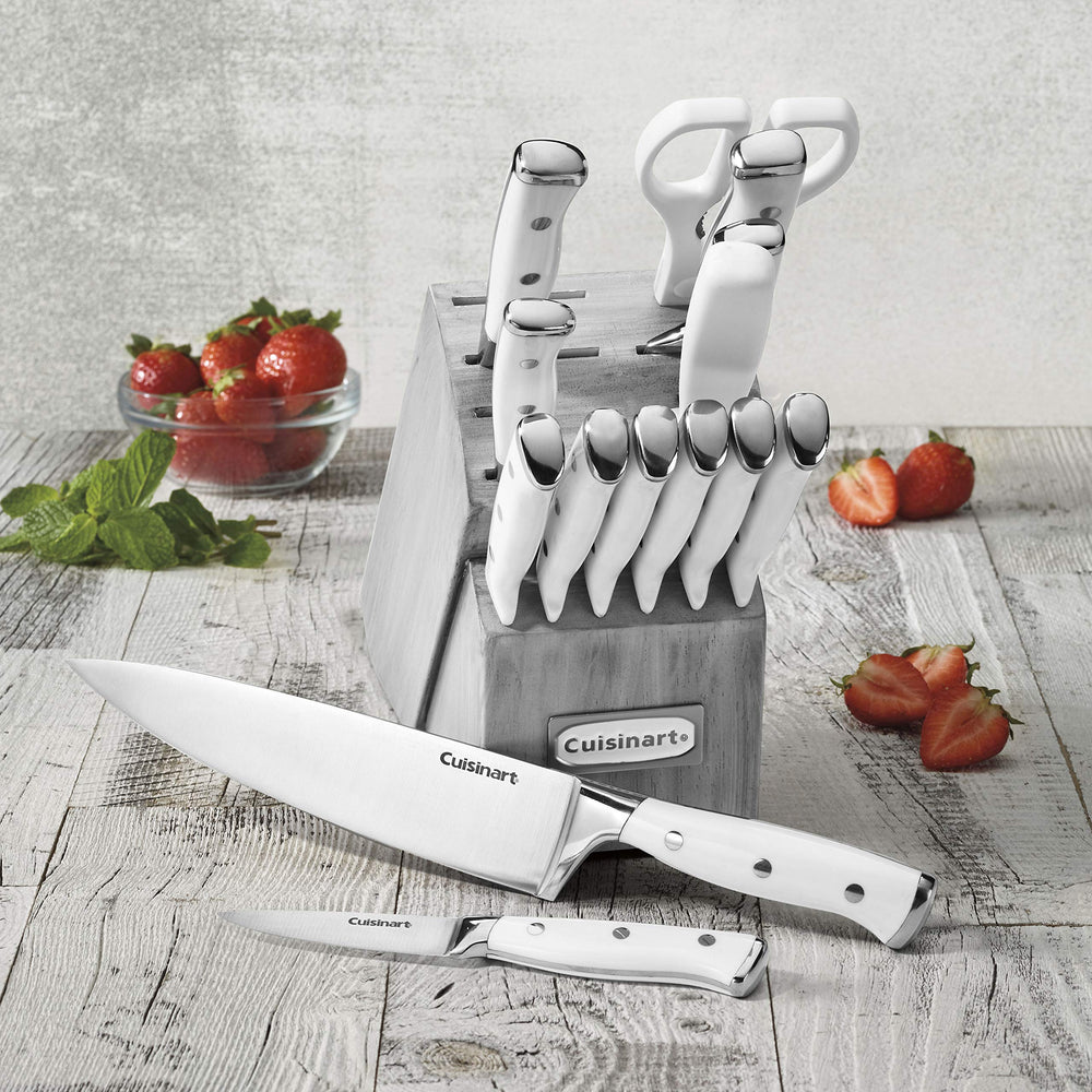 Bloc en bois Cuisinart avec couteaux insérés, visualisation taille et organisation pratique