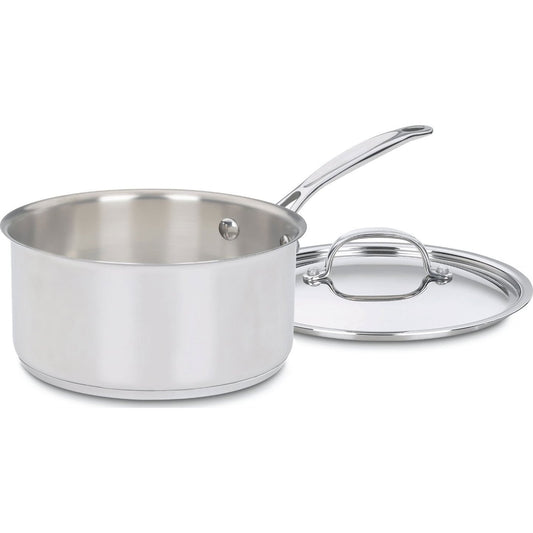 Cuisinart casserole 3 pintes face avant montrant finition miroir et bec verseur avantage esthétique