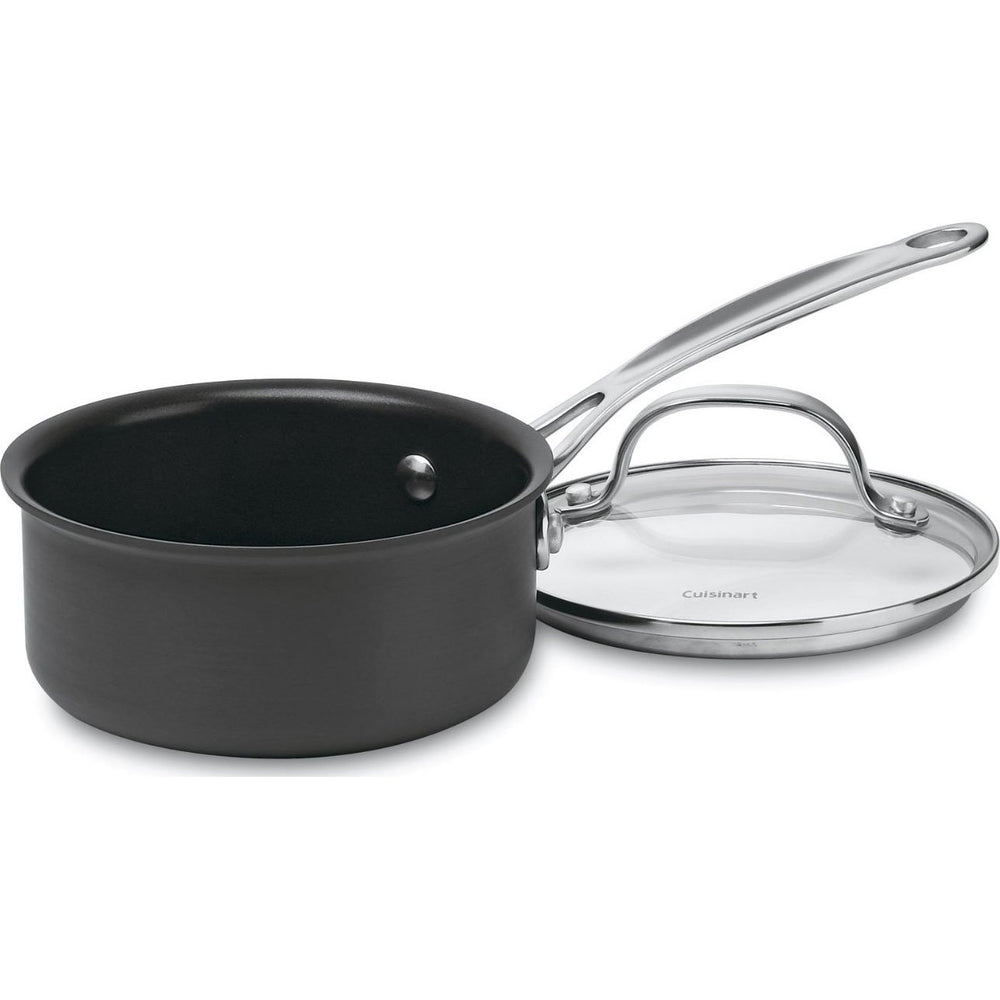 Cuisinart casserole 1-quart face avant montrant finition durcie et poignée sûre