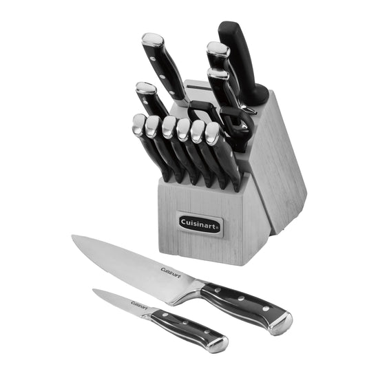Cuisinart face du coffret 15 pièces montrant l’ensemble et rangement pratique