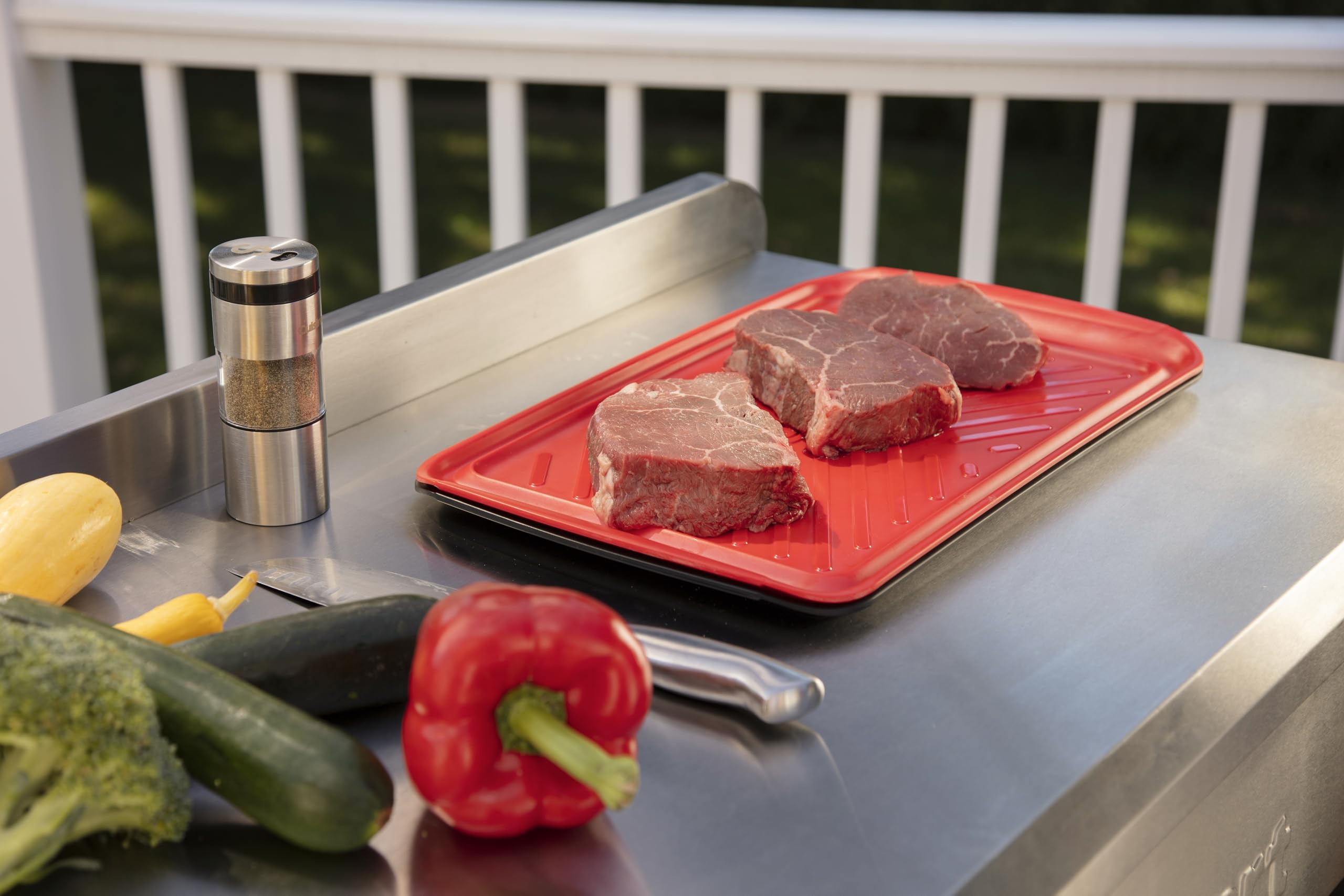 Cuisinart comparaison montrant six burgers pour visualiser capacité