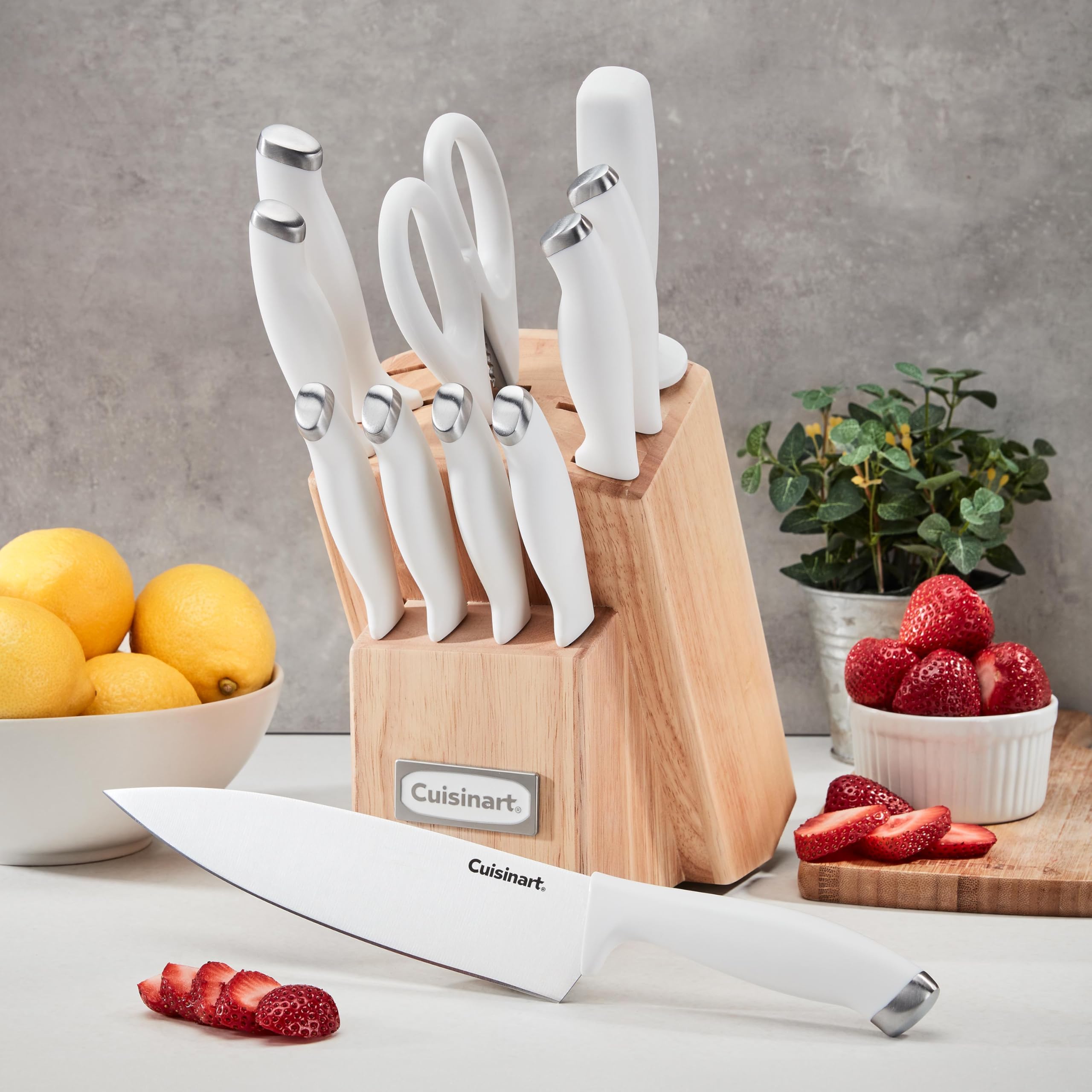 Cuisinart gros plan lame illustrant tranchant précis et durabilité