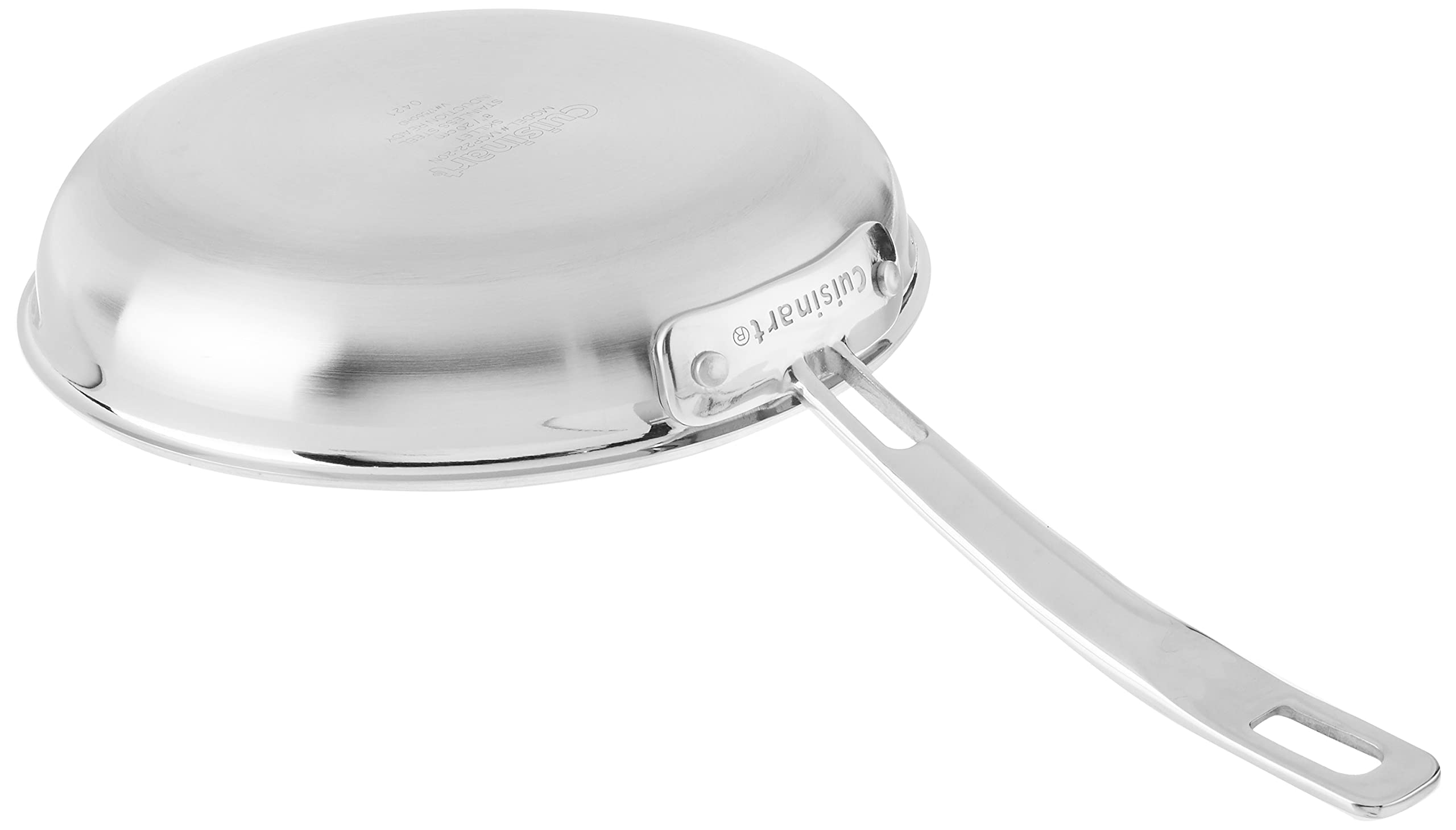 Cuisinart MultiClad Pro 8" poêle en usage sautage démontrant contrôle et polyvalence