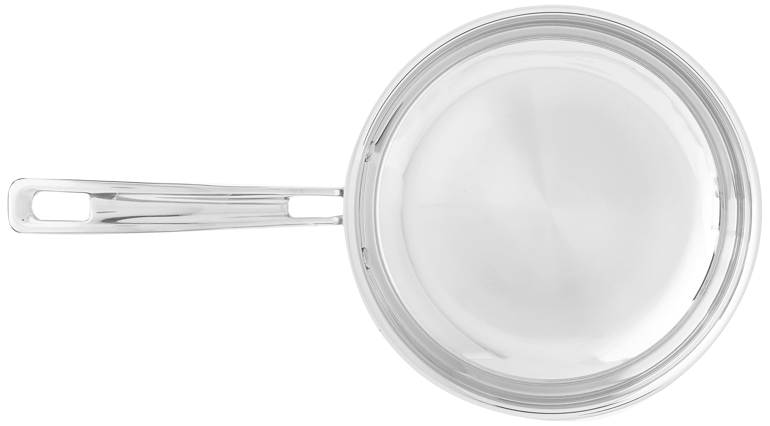 Cuisinart MultiClad Pro 8" gros plan de la surface de cuisson pour une chaleur uniforme