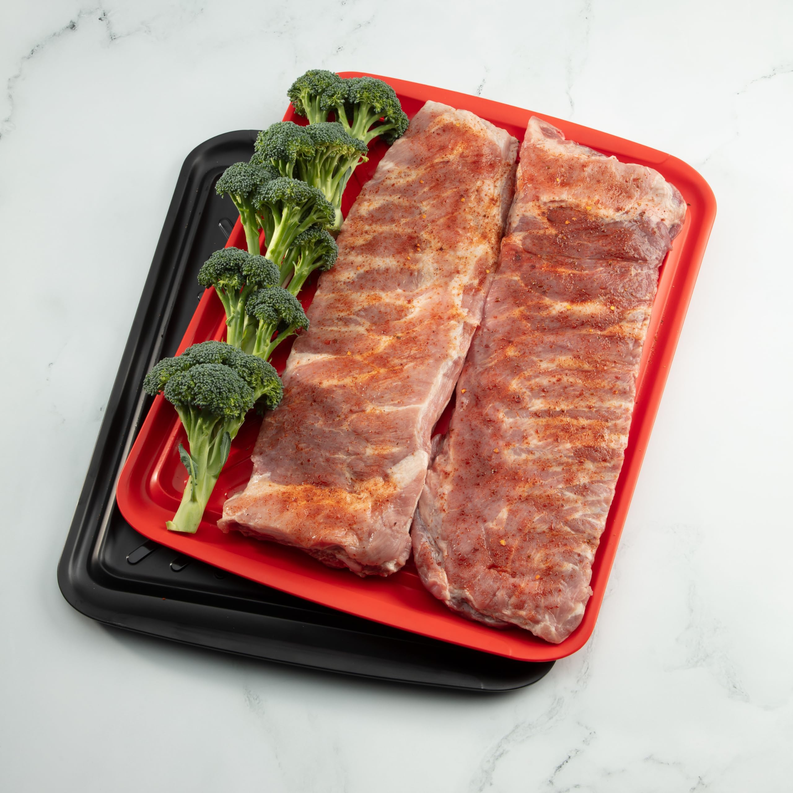 Cuisinart comparaison de taille avec assiette montrant grande surface utile