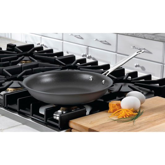 Cuisinart gros plan du revêtement PURELYCERAMIC antidérapant pour nettoyage facile