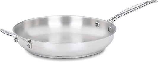 Cuisinart poêle 12 pouces vue avant montrant surface et bord biseauté, pour verser facilement
